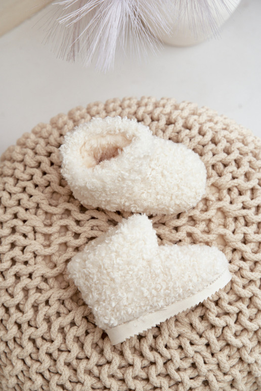 Botas Botas de neve Infantil com um casaco de pele Typu Baranek cor de marfim Mevael