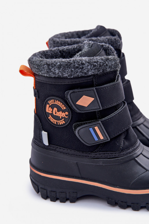 Botas de neve Infantil com fixadores adesivos Lee Cooper LCJ-24-44-2865K cor preta Botas de neve Infantil com fixadores adesivos Lee Cooper LCJ-24-44-2865K cor preta