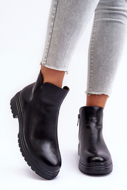 Botas na cor preta Foteini