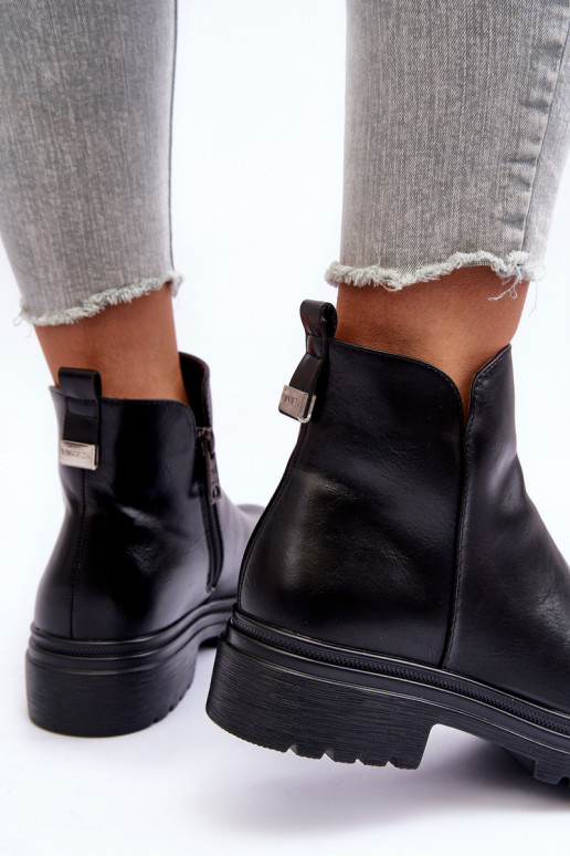 Botas na cor preta Foteini