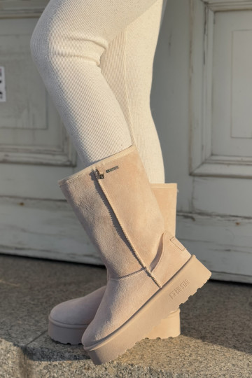Alto Botas de neve com uma plataforma Big Star OO274894 cor de marfim 2