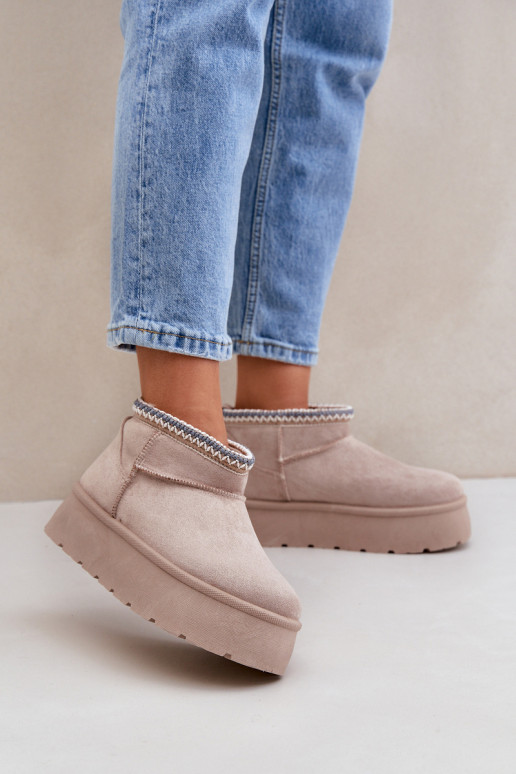 Botas de neve com uma plataforma Com decorações Haftem cor de marfim Heslania Botas de neve com uma plataforma Com decorações Haftem cor de marfim Heslania