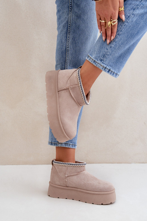 Botas de neve com uma plataforma Com decorações Haftem cor de marfim Heslania Botas de neve com uma plataforma Com decorações Haftem cor de marfim Heslania