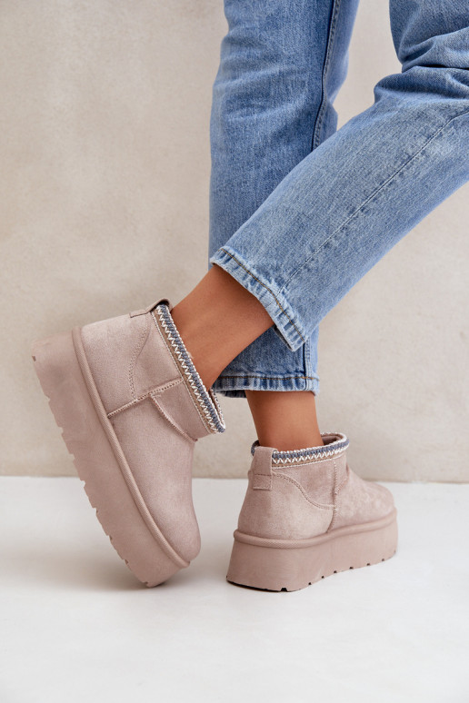 Botas de neve com uma plataforma Com decorações Haftem cor de marfim Heslania Botas de neve com uma plataforma Com decorações Haftem cor de marfim Heslania