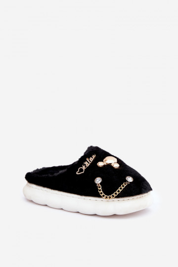 com um casaco de pele Chinelos Z Przypinkami cor preta Ivelfedi 2