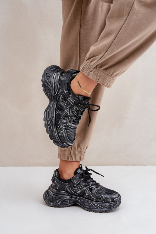 Botas estilo sneakers femininas Z Przetarciami com plataforma na cor preta SeladĮen