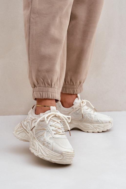 À modalo de tênis Feminino Z Przetarciami com uma plataforma bege SeladParaen À modalo de tênis Feminino Z Przetarciami com uma plataforma bege SeladParaen