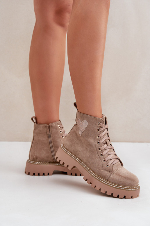 Botas femininas de cano curto Z com brilho e corações na cor areia Įjungtariri