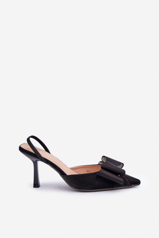 Sapatos de salto alto com laços na cor preta Selatea
