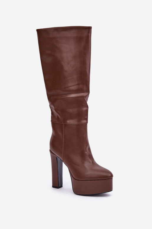 botas com salto e plataforma de couro ecológico cor marrom Felilorn botas com salto e plataforma de couro ecológico cor marrom Felilorn