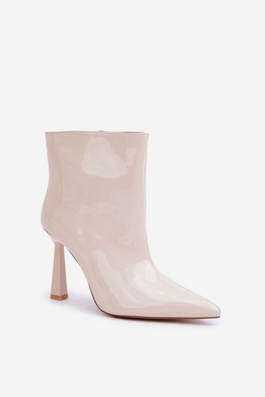 Botas de Salto com Efeito Laqueado Szpice modelo Slip-On em cor marfim Seliri