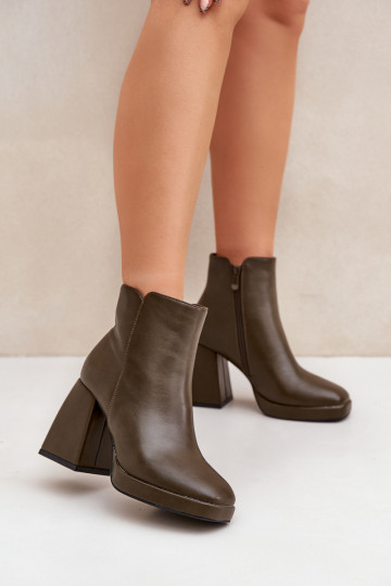 Botas de Salto Alto com Detalhe de Eco Couro na cor chaki Selarae 2