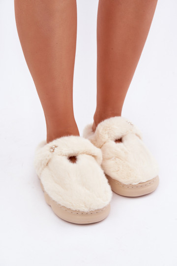 Chinelo Z com pelúcia e broche na cor marfim Primaria 2