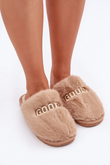 Chinelo feminino com pelúcia I Įjungtapisem na cor marrom Kalelia