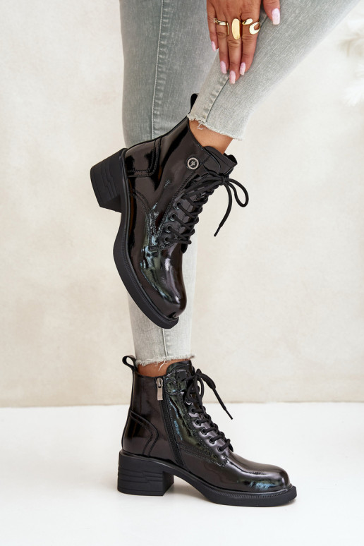 Botins de couro envernizados... Botins de couro envernizados...