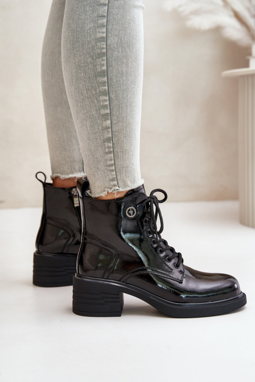 Botins de couro envernizados... Botins de couro envernizados...