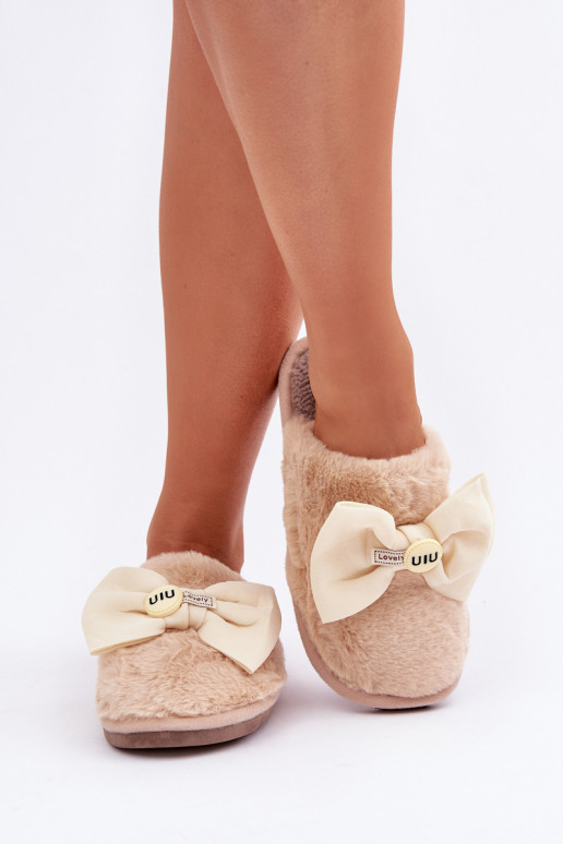 Chinelo feminino com pelinho I Lankas na cor areia Olfedi