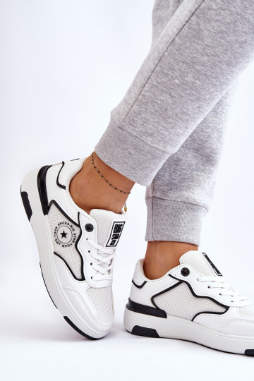 Tênis femininos de estilo esportivo Big Star LL274440 nas cores branco e preto