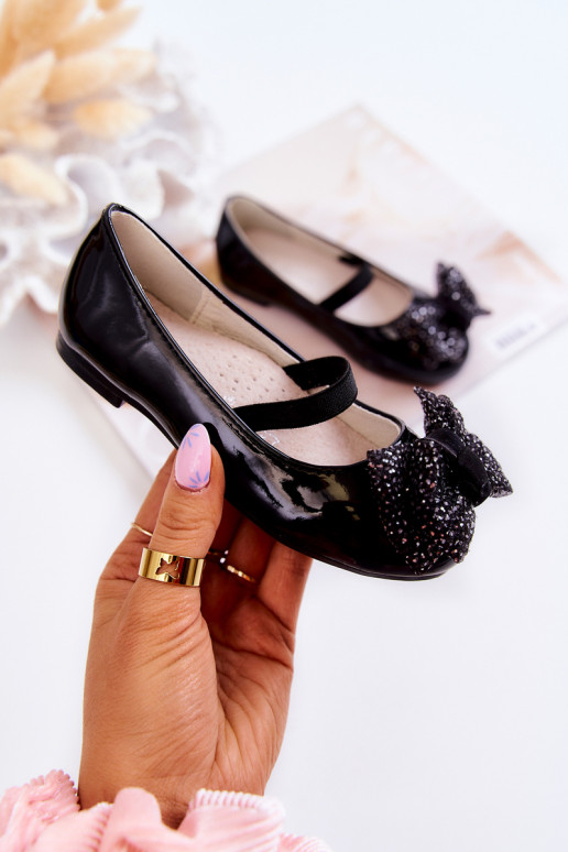 Sapatos com Laços na Cor Preta Zolly Sapatos com Laços na Cor Preta Zolly