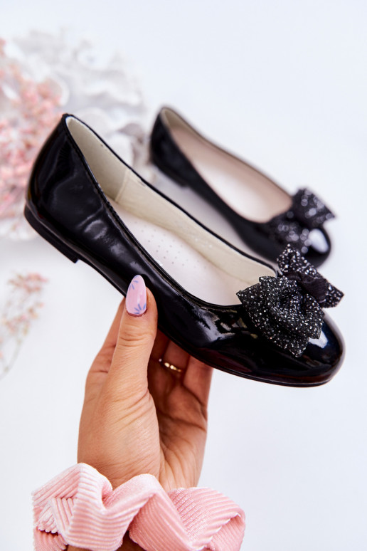 Sapatos com Laços na Cor Preta Zolly Sapatos com Laços na Cor Preta Zolly