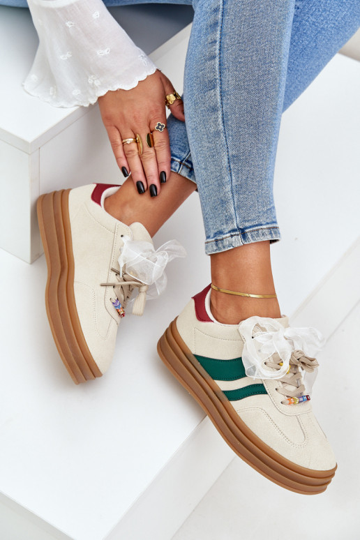 À modalo de tênis Feminino Z Przypinkami bege Jariana