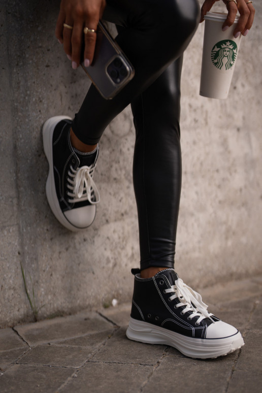 Tênis modelo Mulher com solas... Tênis modelo Mulher com solas...