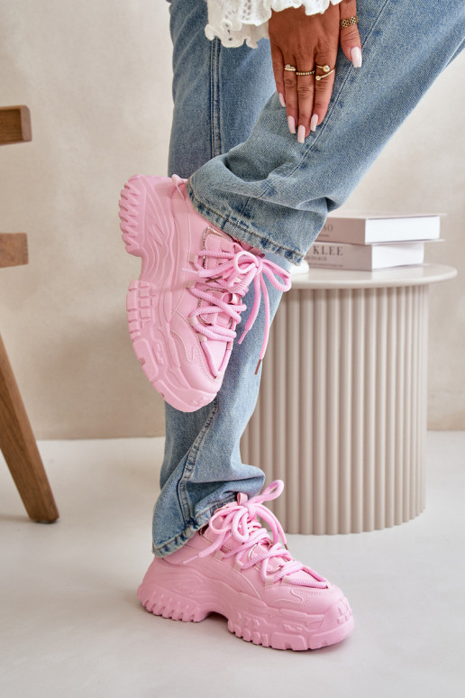 Ankle boots com efeito envernizado...