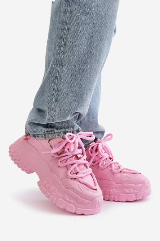 Ankle boots com efeito envernizado...