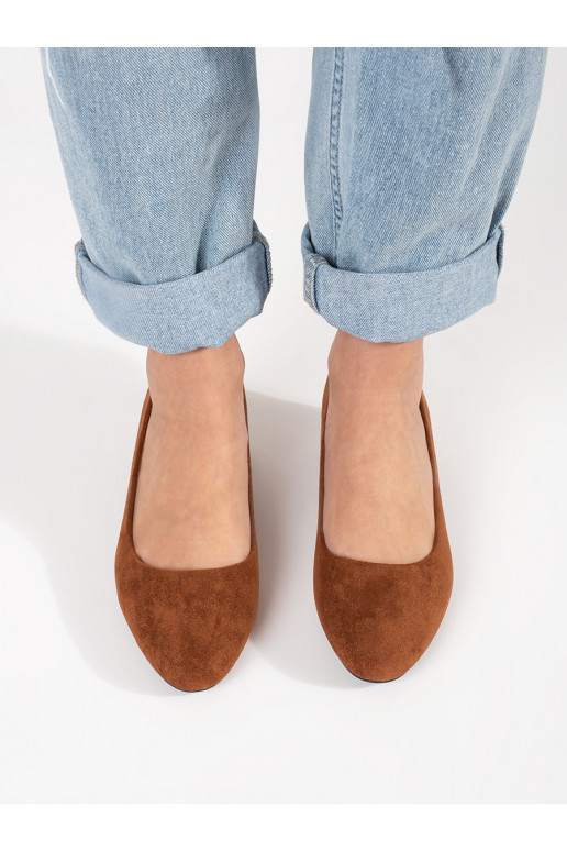 cor marrom de camurça salto alto no calcanhar cor marrom de camurça salto alto no calcanhar