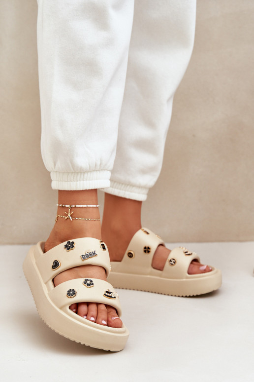 Chinelos leves Chinelos femininos Z Przypinkami bege Ravanala