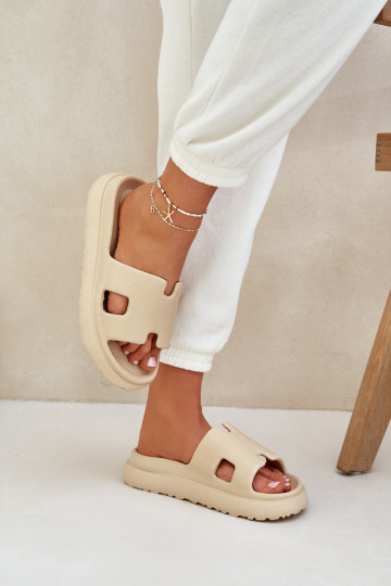 Chinelos leves Chinelos Com recortes bege Neladith