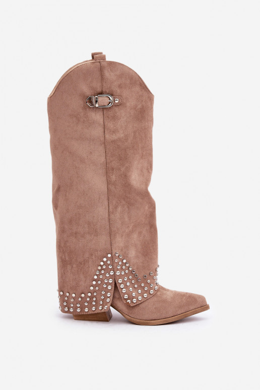 Bota longa com salto na cor areia...