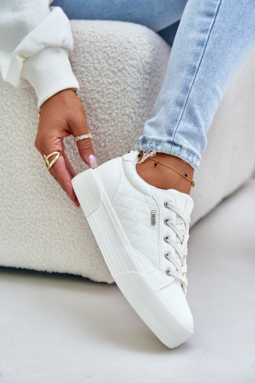 Calçados casuais com plataforma...