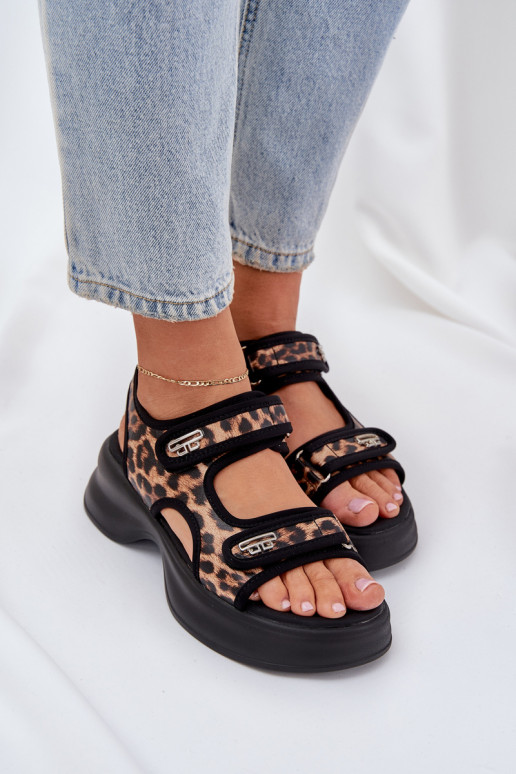 Eko Pele Sandálias leves com uma plataforma com padrões de pele de leopardo cor marrom Deniffia Eko Pele Sandálias leves com uma plataforma com padrões de pele de leopardo cor marrom Deniffia