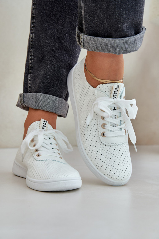 Tênis feminino com cadarço vazado cor de marfim Carinel Tênis feminino com cadarço vazado cor de marfim Carinel