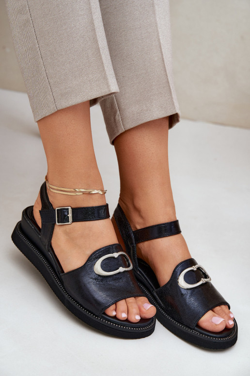 Sandálias lacadas para mulheres com uma plataforma com enfeites cor preta Salianes