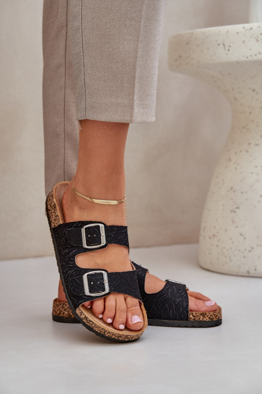  Chinelos Com sola de cortiça com fivelas cor preta Atera