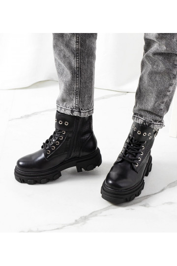 Botins pretos com sola... 2