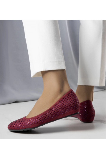 Sapatilhas bordô com salto...