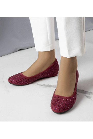 Sapatilhas bordô com salto... 2