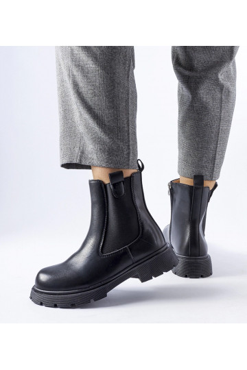 Botins clássicos pretos... 2