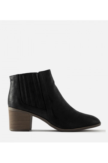 Botas pretas slip-on Pyramid