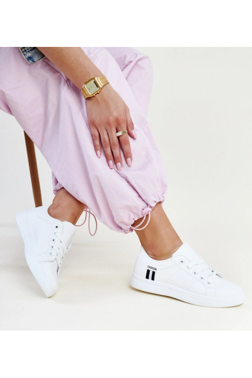 Tênis feminino branco com cadarço,...