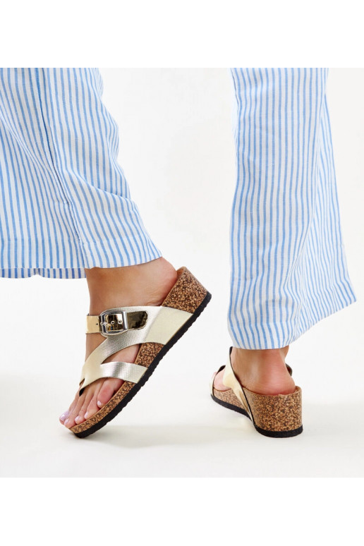 Sandálias Donata Gold Metallic Wedge Sandálias Donata Gold Metallic Wedge