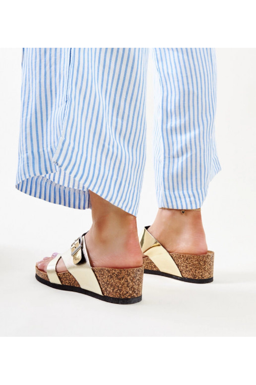 Sandálias Donata Gold Metallic Wedge Sandálias Donata Gold Metallic Wedge