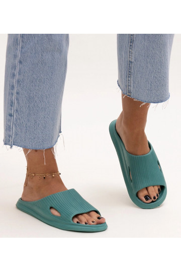 Pantufas de espuma verde...