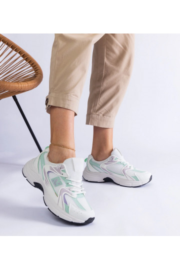 Tênis esportivo feminino... 2