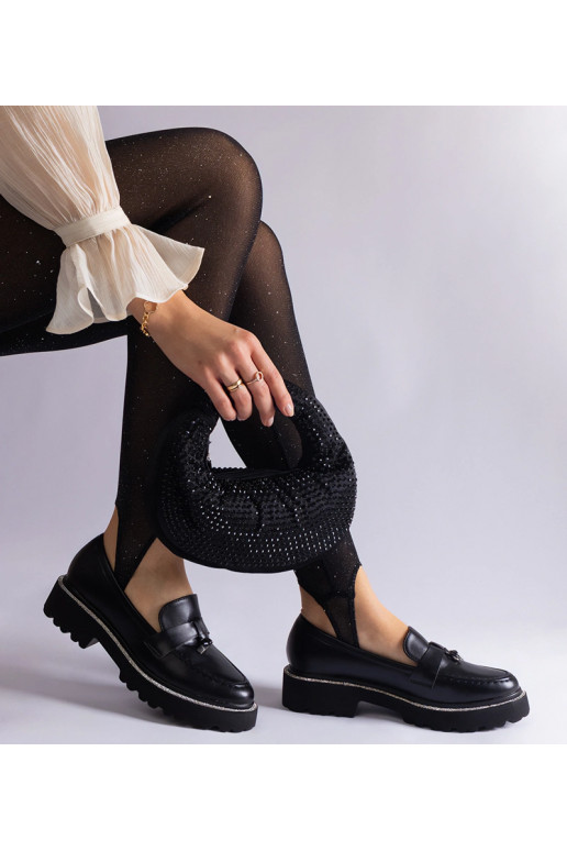 Mocassim preto de couro sintético... Mocassim preto de couro sintético...