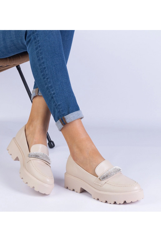 Mocassim feminino bege decorado com...