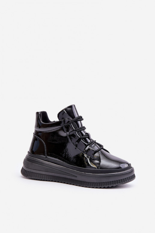 Tênis esportivos com efeito de verniz... Tênis esportivos com efeito de verniz...